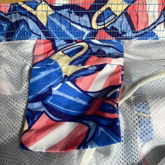 Men’s vineyard vines swim shorts - Picture 5 of 6
